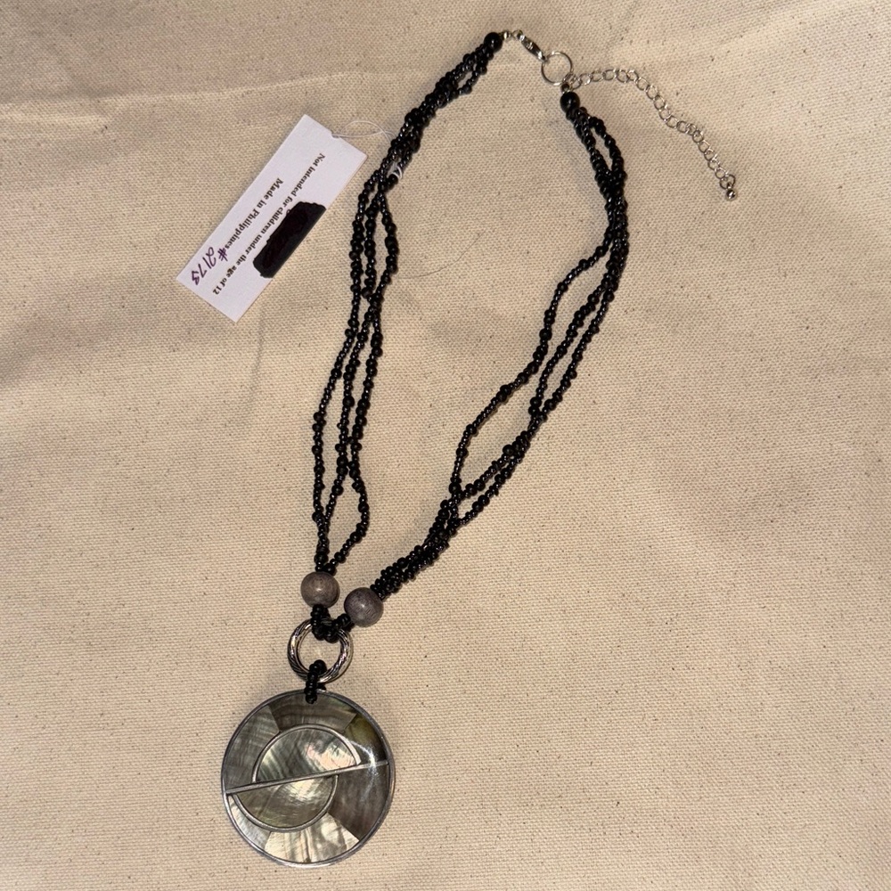 Chic Black and Silver Pendant Necklace, NEW